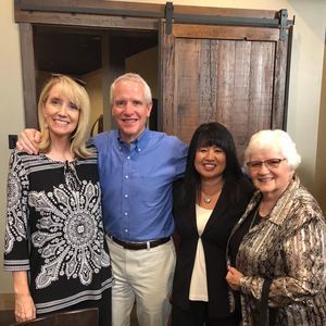 Meet your Posher, Leslie